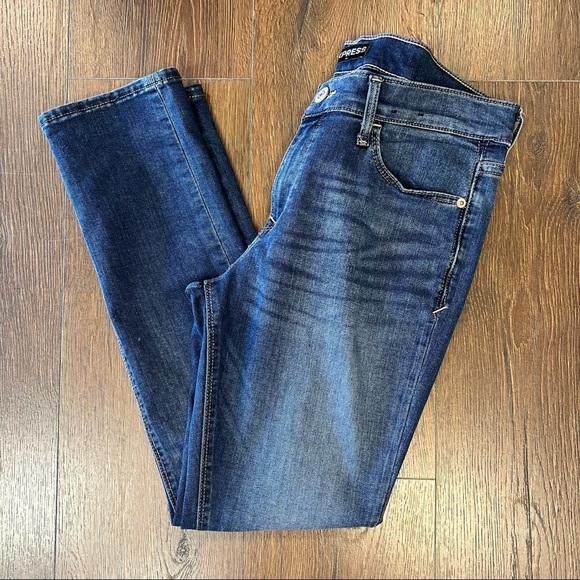Express mid rise super skinny jeans SZ 10 Short - Picture 1 of 5